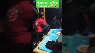 Menyanyi menghap kegelapan Sambil liat pocong 👍🤣TopViralTalentYT viralvideo fyp [upl. by Fronniah140]