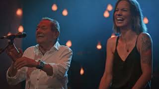 Christina Stürmer feat Wolfgang Ambros  Du bist wia de Wintasun MTV Unplugged [upl. by Chery]