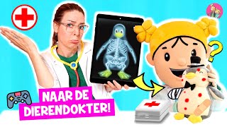 DE ZOETE ZUSJES LEREN DIEREN BETER MAKEN bij DE DOKTER Een Pinguin Met Stippen ❤️DeZoeteZusjes❤️ [upl. by Aneehc]