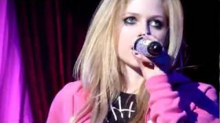 Avril Lavigne  Push  Complicated live Chile [upl. by Drarig871]