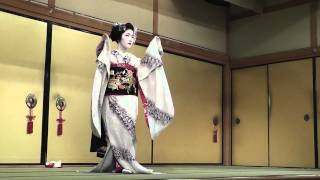 Dance of quotMaikoquot in Kyoto Japan [upl. by Wolfe68]