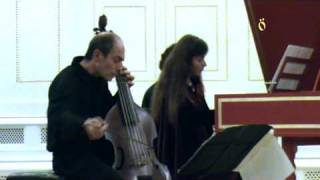 EARLYMUSIC 2009 Paolo Pandolfo amp Maria Uspenskaya  J S Bach  Sonata g moll 2 mvmt [upl. by Belda]