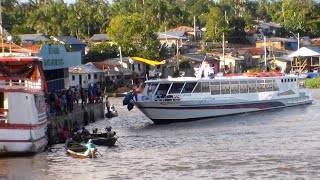 Lancha Crystal I chegando na cidade de Santo Antônio do Içá alto rio Solimões estado do Amazonas [upl. by Letsyrc]