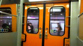 UBahn Wien U2 Neues Warnlicht HD [upl. by Fogel]