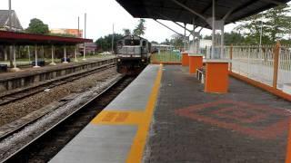 KTM Intercity Class 25 25205 Berlian With Malayan Tiger Train No 1019Dn [upl. by Wolcott]