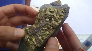 Chalcopyrite Beautiful mineral sample  Calcopirita  Oro de los locos  tontos халькопирит [upl. by Nonrev]