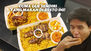 NYOBAIN RESTO KEBULI SEPI  CUMA GUE DOANG YANG MAKAN SENDIRIAN  GIMANA YA RASANYA [upl. by Yusuk]