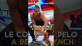 Bianca Belair le corta el pelo a Becky Lynch biancabelair wwe wrestling [upl. by Avihs]