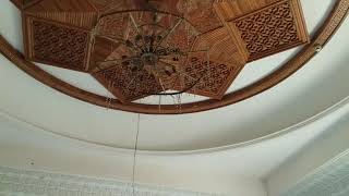 Saddam hussein Palace in babylon stuped guy stulen crib crystal chandeliers [upl. by Nahsrad]