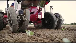 🌱 Superb Horticultural Transplanter 2 rows 1 person  Spapperi TB Transplanter [upl. by Airetas798]