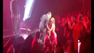 Luis Miguel besa tiernamente a su hija Michelle Salas Las Vegas 2014 [upl. by Etom]