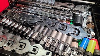 Whats In My Middle 12quot Socket Drawer [upl. by Thomasin]