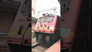 Duronto Express at Kozhikode Lokamanya Tilak to Ernakulam Junction 12223 caicut railfans kerala [upl. by Shaner]