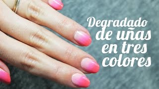 Cómo hacer un degradado en las uñas paso a paso con tres colores  Nail Art [upl. by Ynnol393]