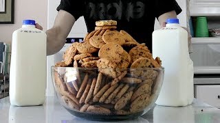 203 Chips Ahoy Challenge 12800 Calories [upl. by Boice489]