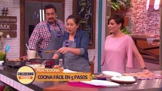 Receta Tacos de pescado estilo Baja  Cocineros Mexicanos [upl. by Antonino]