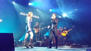 David Bisbal y Lorena Vignau cantan quotDígalequot [upl. by Caron]