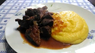 Spezzatino con guanciale e polenta  Secondo piatto di carne 51 [upl. by Abramo]