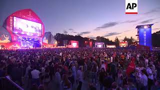 Croatia and England fans watch World Cup semifinal in Moscow [upl. by Svend]