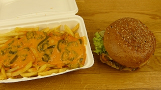 Bärlin Burger  Chili Cheese Burger amp Chili Fries  Pommes [upl. by Innig]