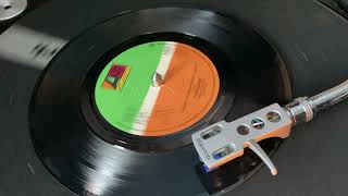 Foreigner  Want to Know What Love Is 1984  Vinyl 45 rpm [upl. by Konstantin]