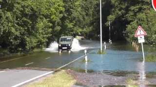 Elbe Hochwasser 10062013 Elbuferstraße zwischen Hitzacker und Neu Darchau [upl. by Nylirehc]