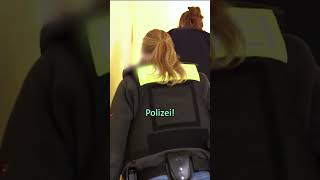 LKA Berlin Einsatz mit Haftbefehl 🚓🚨👮🏻‍♀️ polizei polizisten alphauni shorts [upl. by Cotterell]