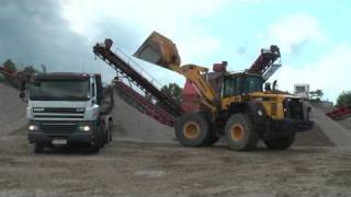 KOMATSU WA4306 WHEEL LOADER LOADING 17 CBM DAF TRUCK 2 [upl. by Oslec]