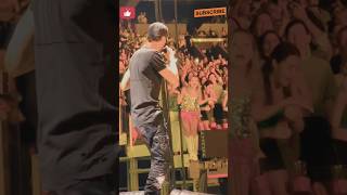 The magic of Enrique Iglesias voice  live Enrique Iglesias  Bailando  enriqueiglesias bailando [upl. by Ogir]