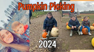 Pumpkin Picking Vlog 2024 35 weeks pregnant with a 4 year old and 2 year old 🎃 [upl. by Nojram]