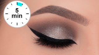 5 MINUTE Silver Smokey Eye Tutorial  3 palette 😱 [upl. by Beasley567]