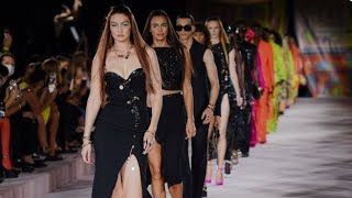 VERSACE FASHION SHOW 2022 COLLECTION [upl. by Iphigeniah813]