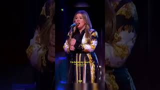 Keseruan Kelly Clarkson dan Ariana Grande mixtape medley shorts kellyclarkson arianagrande [upl. by Moneta]