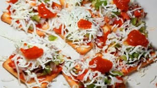 Crizza crackerspizza  yummy snacks recipe 💯  snacks pizza  crackers [upl. by Awad]