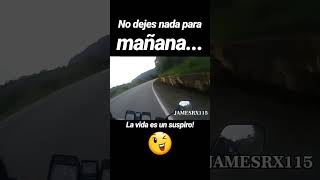 tránsito susto imprudente moto camión carril carretera conducción colombia [upl. by Corabel575]