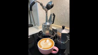 摩卡壺拉花 How to use moka pot making latte art [upl. by Niassuh71]