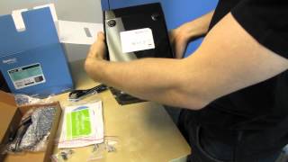 Synology DS411 DiskStation 4 Bay NAS Unboxing amp First Look Linus Tech Tips [upl. by Horten]