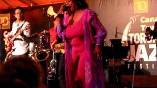 Merry Clayton performs Rolling Stones Gimme Shelter [upl. by Anesuza721]