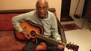 SHOLAY TITLE THEME  ORIGINAL GUITAR PLAYED BY BHANU DA  1975  FROM R D BURMANS TEAM [upl. by Asserak566]