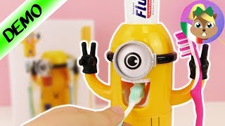 Dispenser di dentifricio dei Minions  lavarsi i denti con i Minions [upl. by Pavyer]