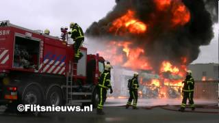 Flitsnieuwsnl Vrachtwagen brand industrieterrein Heerenveen [upl. by Pollard]