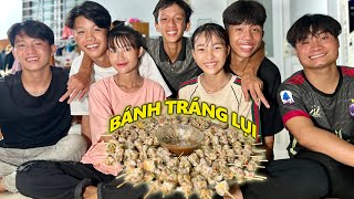 Anh Thời Đại  Thử Làm Bánh Tráng Lụi Chấm Sốt Me Chua  Ngon Bá Cháy [upl. by Curren154]