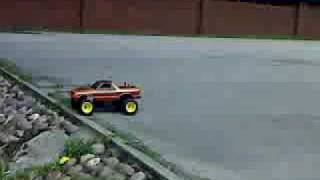 kyosho sandmaster st  2 stadium truck [upl. by Nnaeiluj]