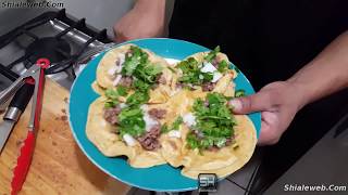 Comiendo Tacos De Cabeza De Res Al Vapor En La Cocina Homemade [upl. by Ellicul]