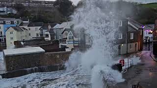 Big waves in Kingsand Cornwall [upl. by Marilin]