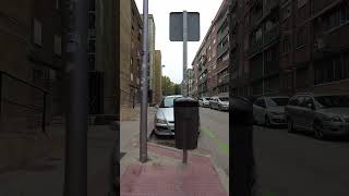 Movilidad peatonal minimalista en Madrid [upl. by Canty]