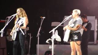 Landslide Dixie Chicks Live Virginia Beach Virginia August 10 2016 [upl. by Aikram256]