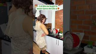 Epa la arepa 💃🏼🎄🎊 diciembre navidadencasa navidad bailar rumba colombia humor [upl. by Merc394]