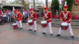 Disneyland Holiday Toy Drummer Fail [upl. by Attlee]