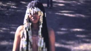 Erykah Badu  Vibrate On [upl. by Ramyaj442]